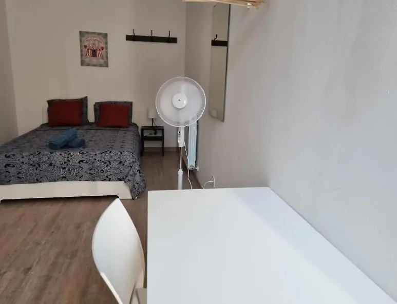 Hostel Private Rooms In Born Barcelona Spain