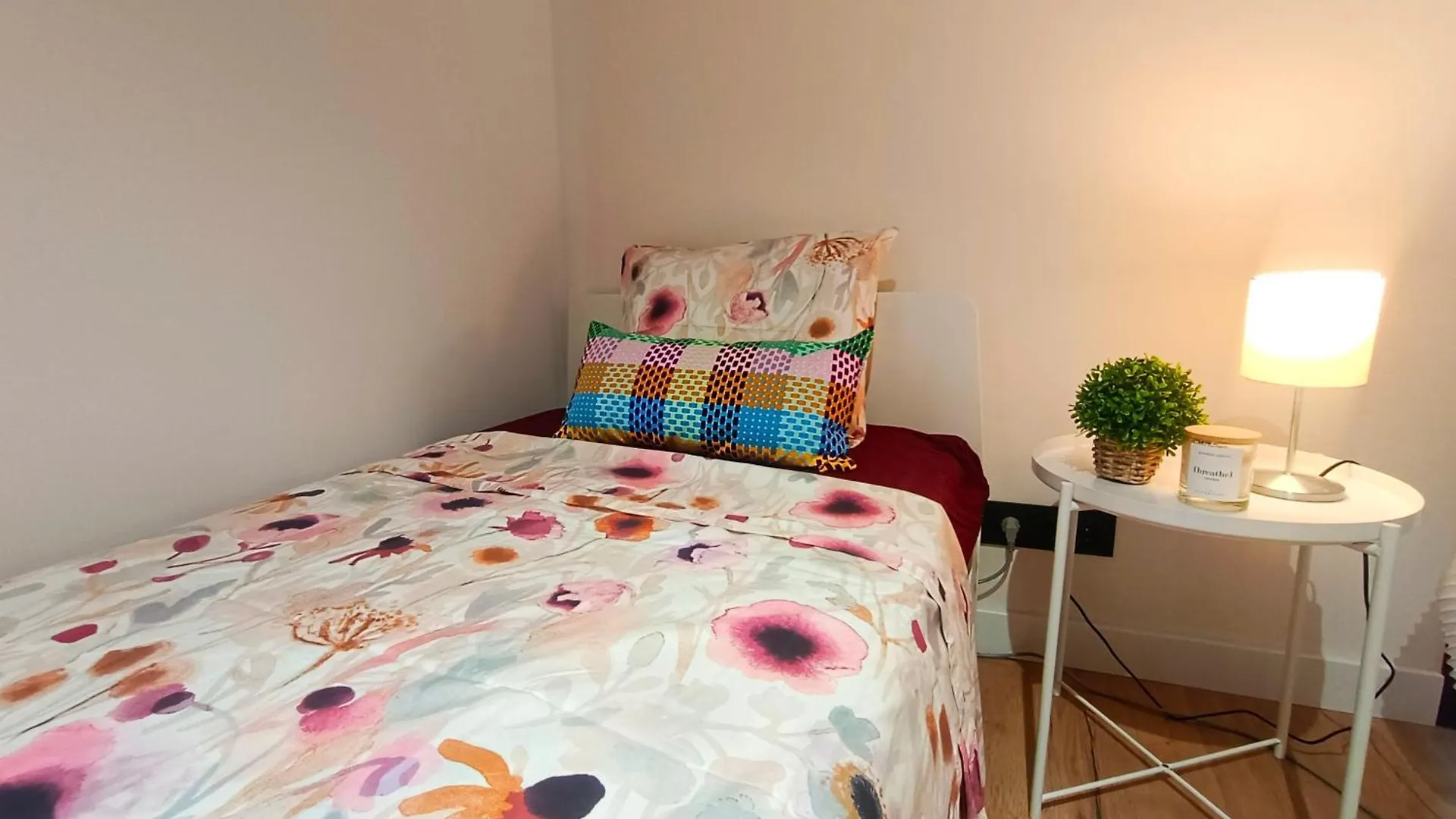 Private Rooms In Born Barcelona Spain