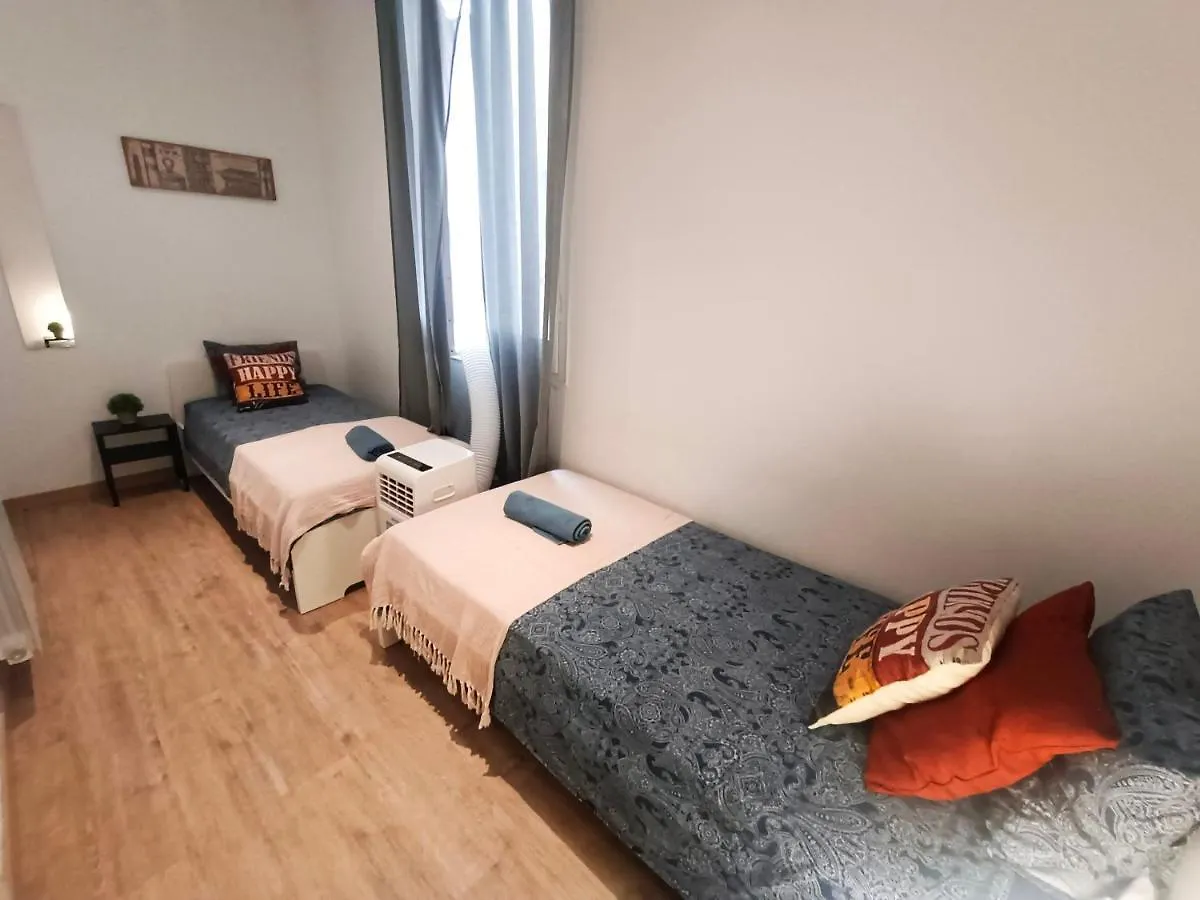 Private Rooms In Born برشلونة