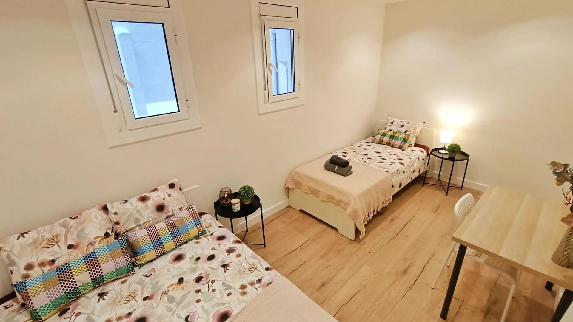 Private Rooms In Born Barcelona Hostal