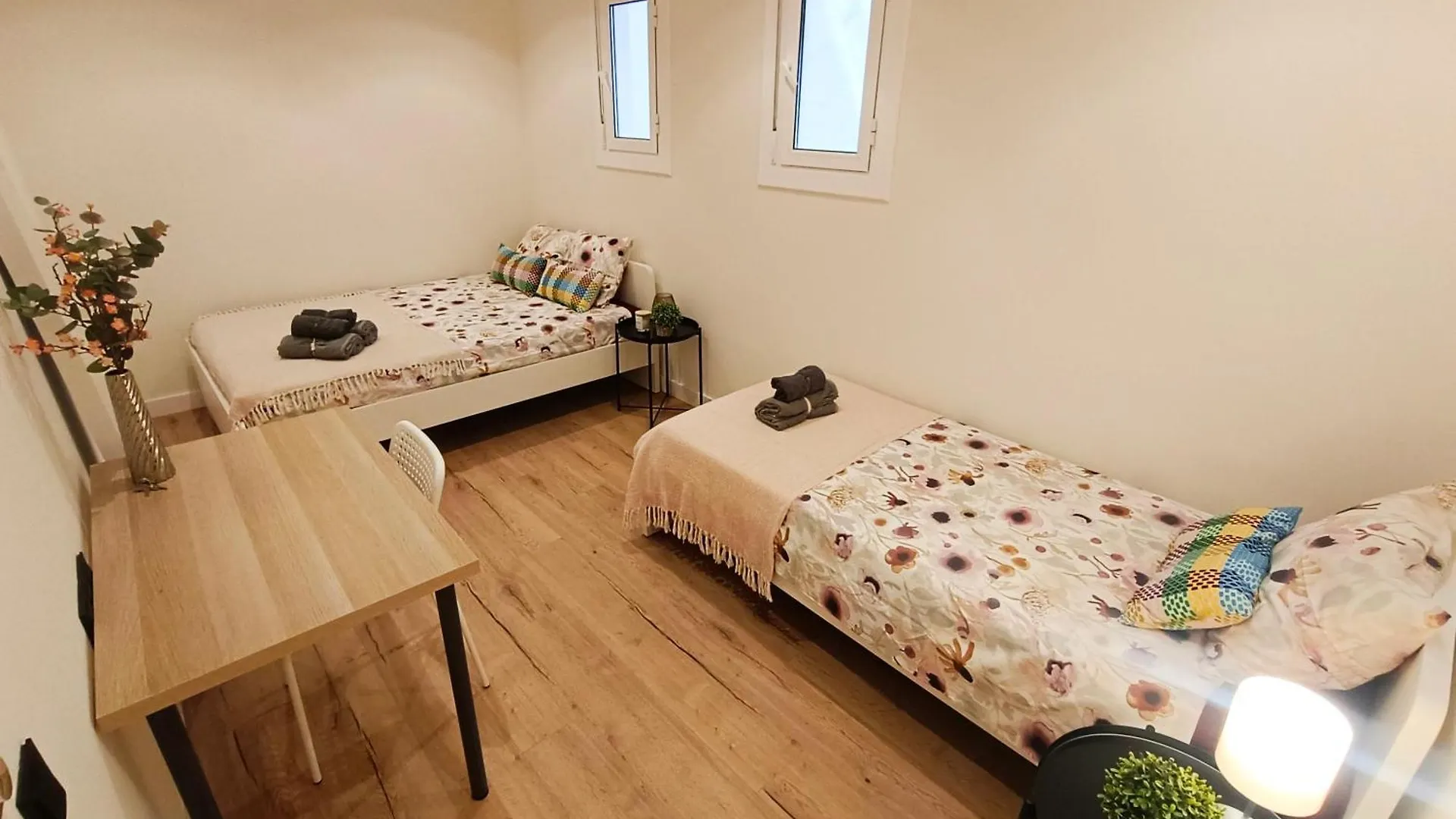 Hostel Private Rooms In Born Barcelona